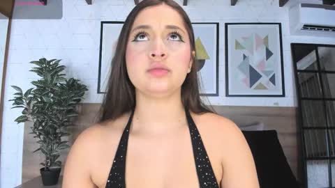 Mia  online show from October 2025 03:53:01 AM