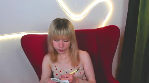 miakimiko online show from May 2026 02:40:01 AM