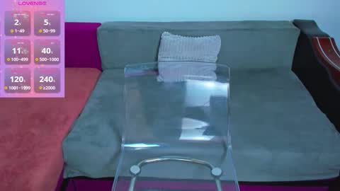 Mia Kittyy online show from October 2025 05:57:01 PM