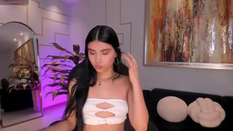 Call me Mia  online show from November 2025 07:24:01 PM