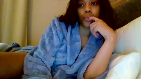 MiaMuffn online show from September 2025 02:08:01 PM