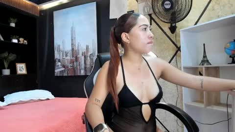 Mia online show from May 2026 08:39:02 PM