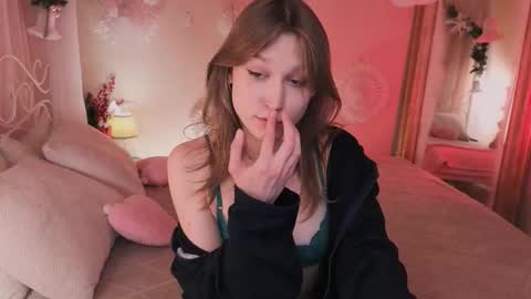 Mia online show from January 2026 03:25:02 PM