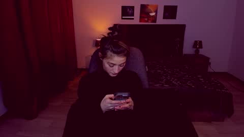 Mia online show from January 2025 09:35:02 PM