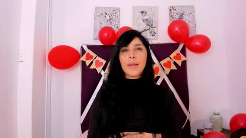 Mia Quevedo online show from February 2026 12:00:01 PM