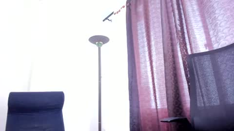 Snapshot of miarobertsmilf chatting on May 2026 01:31:01 PM Mia Milf online show from May 2026 01:31:01 PM