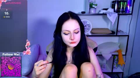 Snapshot of miascarlettttt chatting on November 2025 07:35:02 PM Mia online show from November 2025 07:35:02 PM