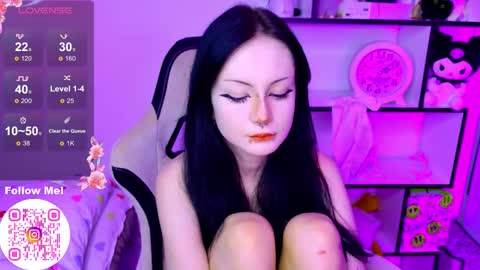 Snapshot of miascarlettttt chatting on December 2025 08:17:01 PM Mia online show from December 2025 08:17:01 PM