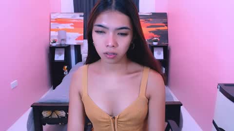 Snapshot of miasmith09 chatting on April 2026 02:27:02 AM Pau and jence online show from April 2026 02:27:02 AM