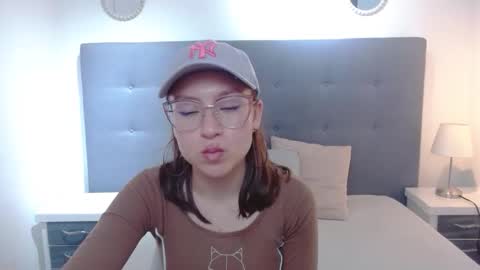 mia vega online show from January 2026 08:01:01 PM