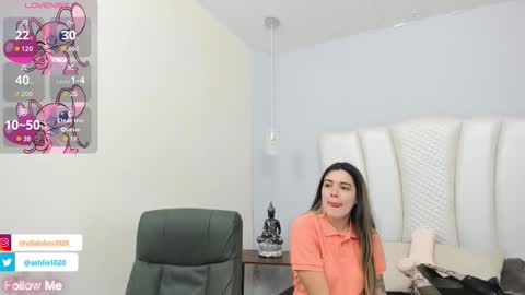 Mia Villalobos online show from September 2025 12:09:01 PM