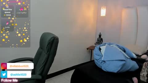 Mia Villalobos online show from October 2025 02:56:02 PM