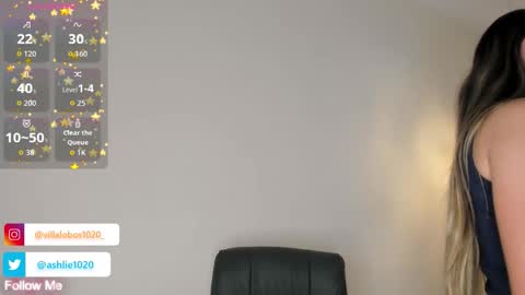 Mia Villalobos online show from October 2025 12:17:02 PM