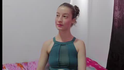  Chloe  online show from October 2025 07:18:01 PM