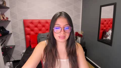 Snapshot of miawils_ chatting on January 2025 07:49:02 PM M I A W I L S online show from January 2025 07:49:02 PM
