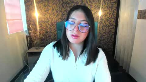 Snapshot of miawils_ chatting on February 2025 01:39:01 PM M I A W I L S online show from February 2025 01:39:01 PM