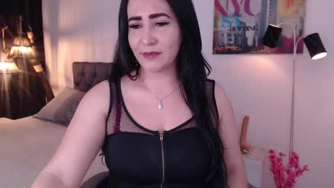 Mia Wilson online show from January 2025 03:23:02 AM