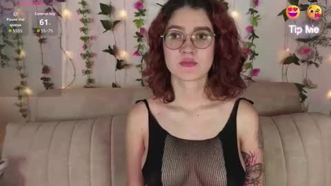 Mia winx  online show from January 2026 08:32:01 PM