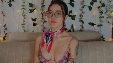 Snapshot of miawinxxx848 chatting on September 2025 10:21:02 PM Mia Winx  online show from September 2025 10:21:02 PM