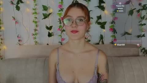 Snapshot of miawinxxx848 chatting on September 2025 09:49:02 PM Mia Winx  online show from September 2025 09:49:02 PM