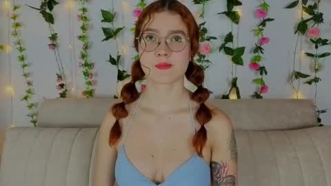 Snapshot of miawinxxx848 chatting on September 2025 02:15:02 AM Mia Winx  online show from September 2025 02:15:02 AM
