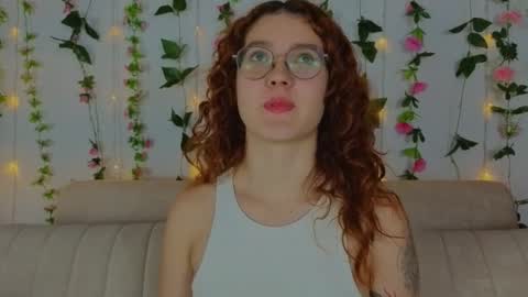 Snapshot of miawinxxx848 chatting on September 2025 01:11:01 AM Mia Winx  online show from September 2025 01:11:01 AM