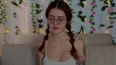 Snapshot of miawinxxx848 chatting on October 2025 08:39:01 PM Mia Winx  online show from October 2025 08:39:01 PM