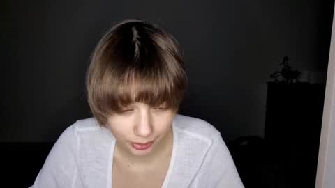 Luna online show from December 2025 05:18:02 PM