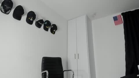 Michael Boy online show from February 2025 06:10:02 AM