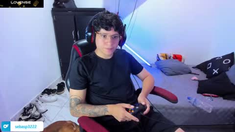 Snapshot of michael_kendall0 chatting on March 2025 01:01:01 AM michael independent model  online show from March 2025 01:01:01 AM