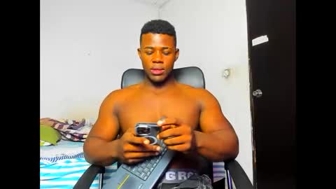 Snapshot of michael_smitht chatting on October 2025 10:12:01 PM Michael online show from October 2025 10:12:01 PM