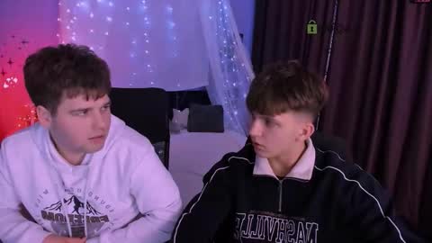 Snapshot of michael_strong_ chatting on December 2025 08:27:02 PM Your Michael online show from December 2025 08:27:02 PM