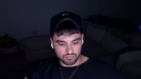 michael_ty31 online show from October 2025 03:39:02 AM