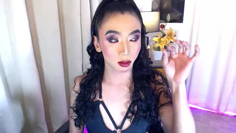 michaelagoddess online show from November 2025 05:06:02 PM
