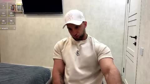 Snapshot of michaelbradley_for_u chatting on June 2026 09:35:02 PM michaelbradley_for_u online show from June 2026 09:35:02 PM