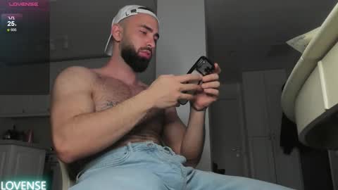 MichaelEvansx online show from December 2025 10:18:02 PM