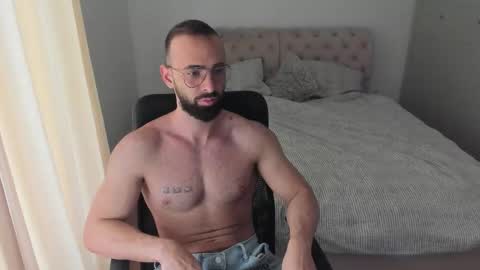 Snapshot of michaelevansx chatting on February 2026 10:41:01 AM MichaelEvansx online show from February 2026 10:41:01 AM