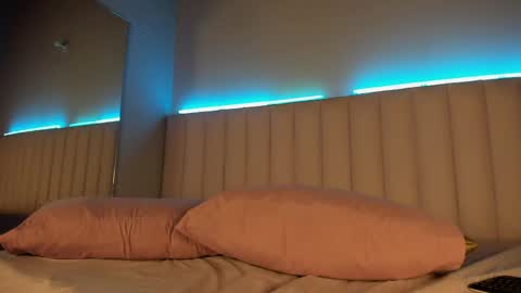 Snapshot of michbrunnette chatting on May 2026 03:37:02 AM michbrunnette online show from May 2026 03:37:02 AM