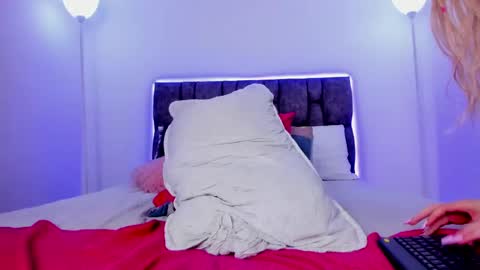 Michelle online show from February 2025 03:46:01 PM