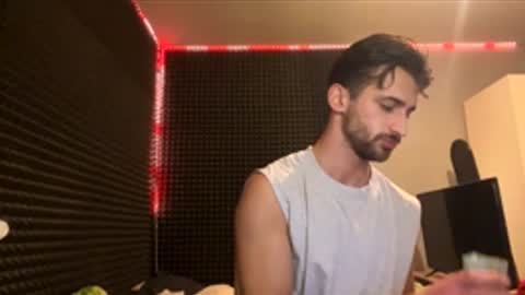 michelemagnetico online show from November 2025 10:24:01 PM