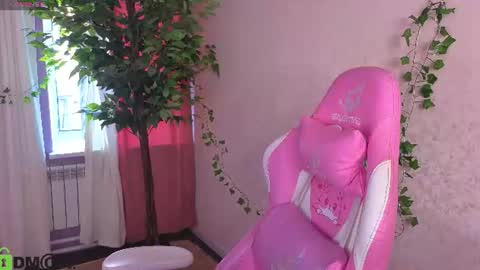 Snapshot of michelle__allen chatting on June 2026 01:36:02 AM Michelle online show from June 2026 01:36:02 AM