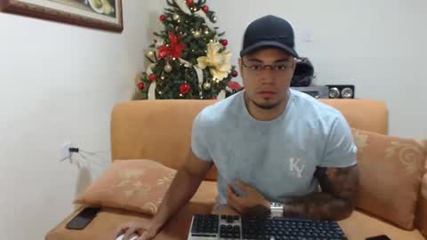 Snapshot of michelle_allen0104 chatting on December 2024 08:51:02 AM michelle_allen0104 online show from December 2024 08:51:02 AM