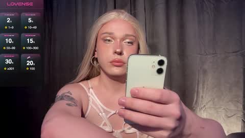 michelle_jacksonn online show from February 2026 07:18:01 AM