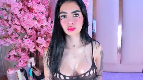 Michelle  online show from November 2025 09:25:02 PM