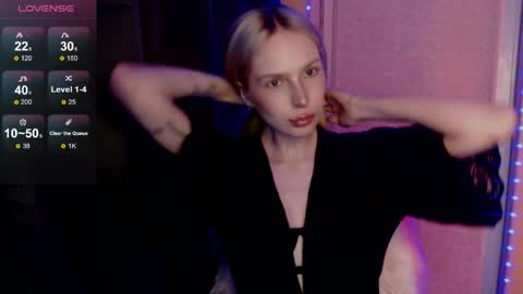 Snapshot of michellevelour chatting on May 2026 05:54:02 PM Michelle online show from May 2026 05:54:02 PM