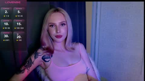 Snapshot of michellevelour chatting on June 2026 08:13:02 PM Michelle online show from June 2026 08:13:02 PM