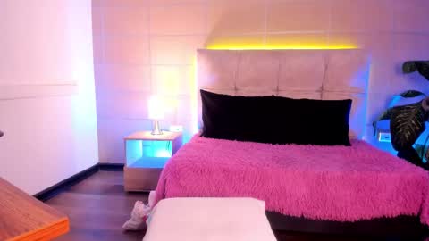 michonne_09 online show from December 2025 03:57:01 AM