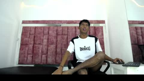 Mick storm online show from April 2026 07:14:01 PM