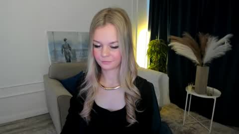 Snapshot of midnighteaura chatting on April 2026 03:57:02 AM midnighteaura online show from April 2026 03:57:02 AM