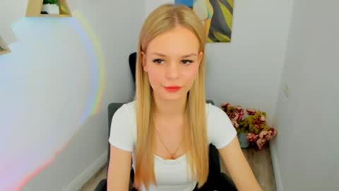 Snapshot of midnighteaura chatting on May 2026 07:19:01 PM midnighteaura online show from May 2026 07:19:01 PM